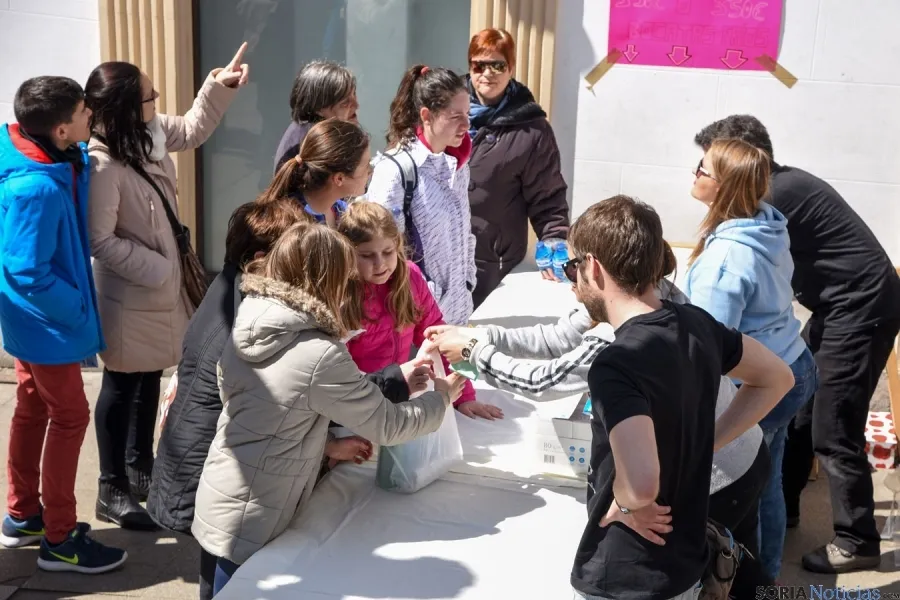 Operación bocata a favor de Manos Unidas. /Ana Isla