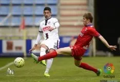 Foto 4 - Victoria del Numancia ante el Huesca que le permite alejarse del descenso (3-2)