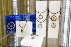 Monreal diseña las joyas oficiales de AQVA. /Ana Isla