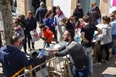 Operación bocata a favor de Manos Unidas. /Ana Isla