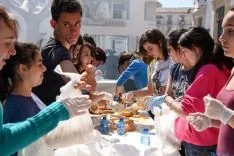 Operación bocata a favor de Manos Unidas. /Ana Isla
