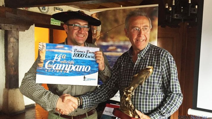 El ganador, con la boina./CPCS