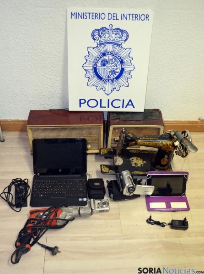 Los objetos recuperados por la policía.