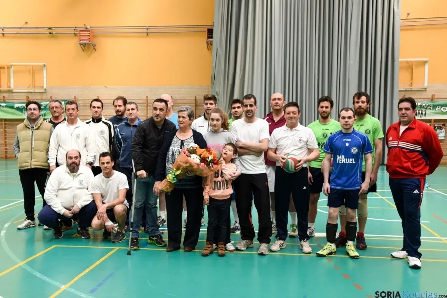 Homenaje a José Luis Blasco y Club San José. /Ana Isla
