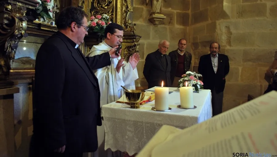 Imagen de la bendición de la ermita este lunes. / SN