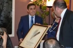 Foto 6 - Adolfo Sainz y Jes&uacute;s de L&oacute;zar, premios guinda y guindilla de la APIS