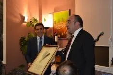 Foto 5 - Adolfo Sainz y Jes&uacute;s de L&oacute;zar, premios guinda y guindilla de la APIS