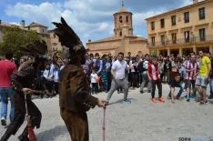 Los zarrones han repetido la tradición en Almazán.