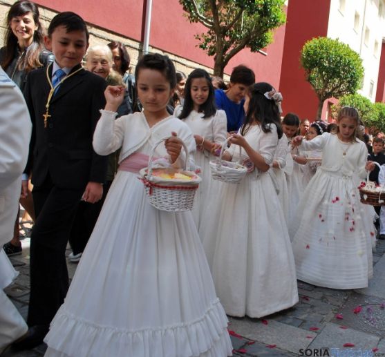 Una imagen de la procesión del Corpus este domingo en Soria. / SN