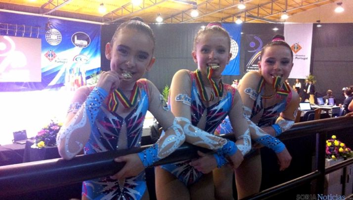Las gimnastas sorianas con sus medallas./CGD