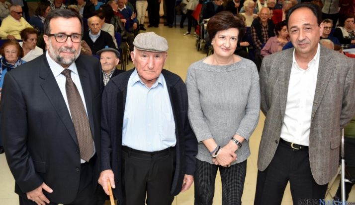 Antonio Valdenebro (izda.), Anastasio Álvaro, Mª Paz Gil y Manuel López