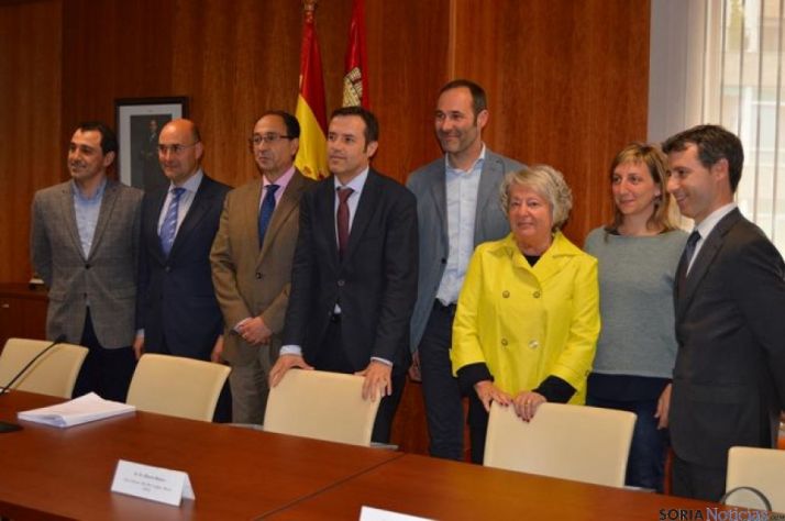 La reunión mantenida este miércoles en la Delegación Territorial en Soria. / SN