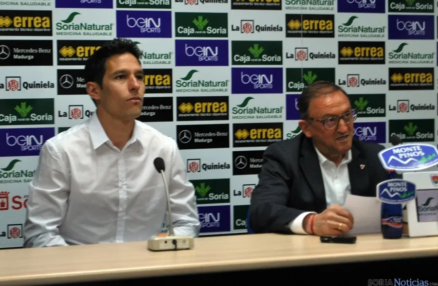 Del Pino cuelga las botas pero seguirá en el Numancia./ SN