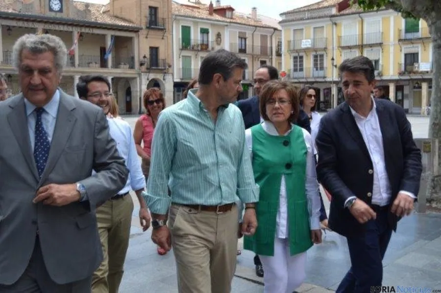 Visita de Rafael Catalá en El Burgo.