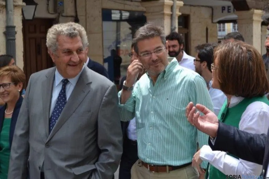 Visita de Rafael Catalá en El Burgo.