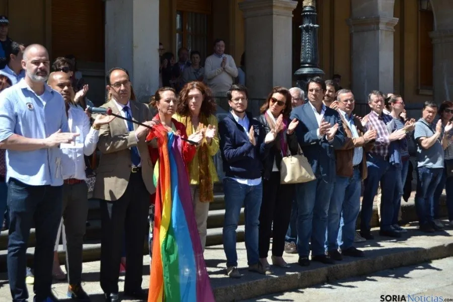 Concentración en Soria contra los atentados de Orlando