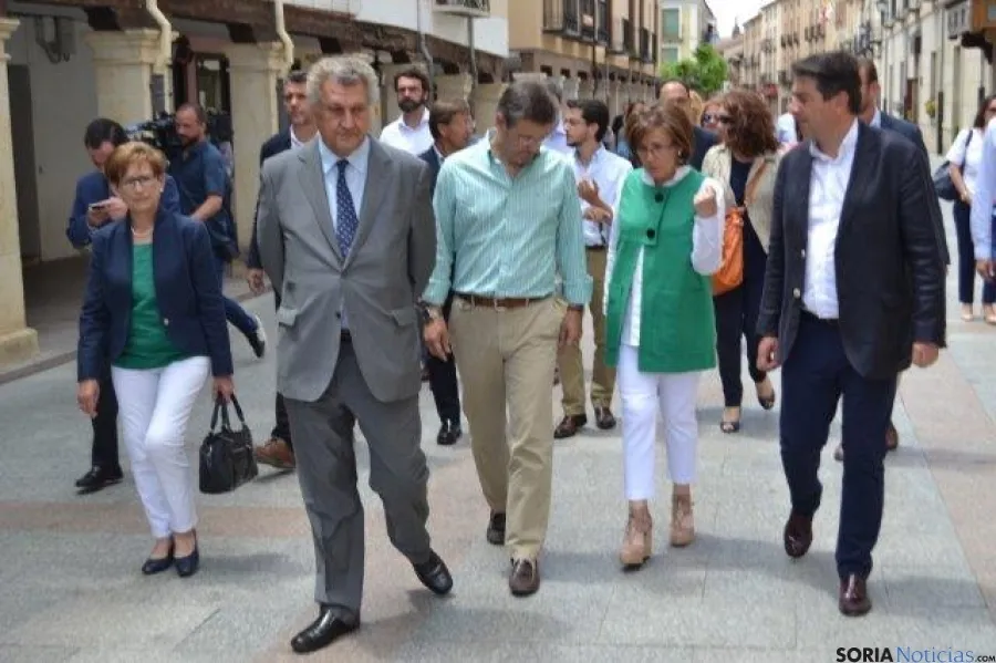 Visita de Rafael Catalá en El Burgo.
