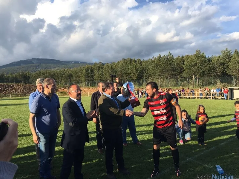 Foto 2 - Tardelcuende gana la Copa de la Diputaci&oacute;n