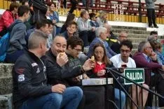 Foto 7 - Cientos de sorianos siguen en la plaza la llegada de los novillos del Viernes de Toros