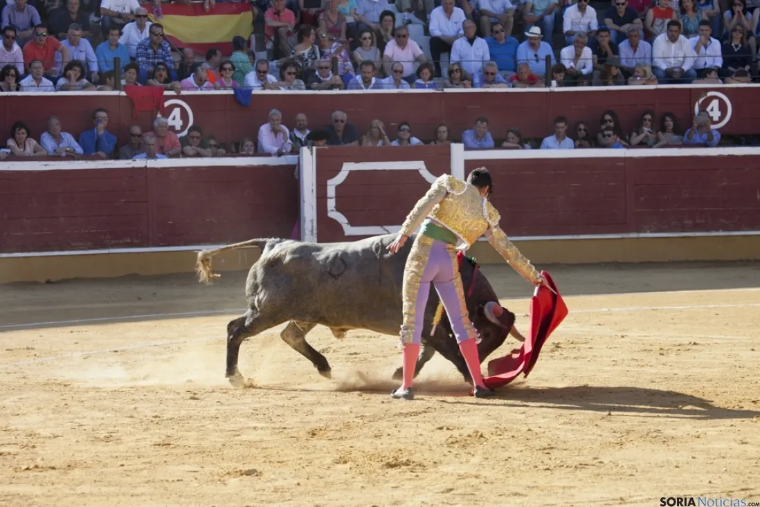 Sábado Ages / María Ferrer