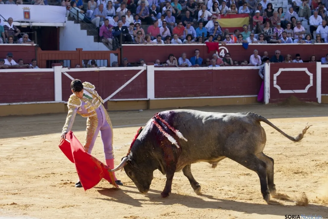 Sábado Ages / María Ferrer