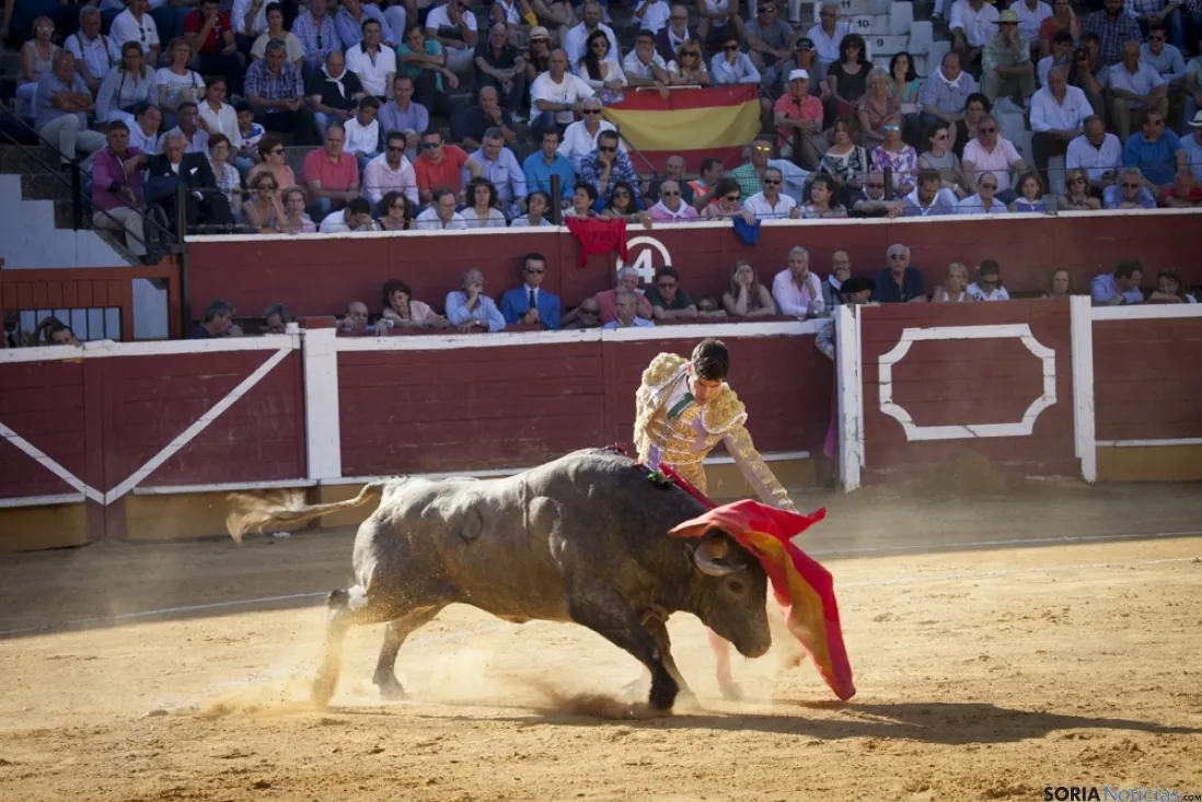 Sábado Ages / María Ferrer