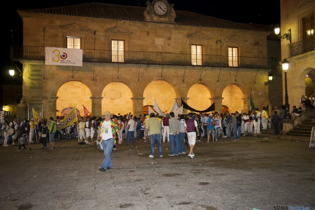 Las Bailas / María Ferrer