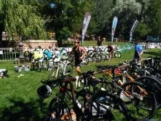 III Triatlon Cross de Soria, en las márgenes del Duero. /SN