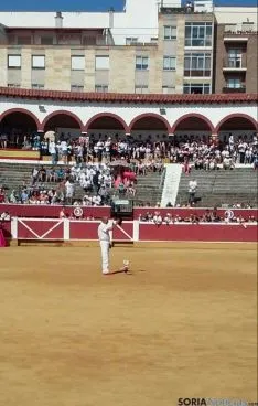 Fiesta y buen humor en el Viernes de Toros. /SN