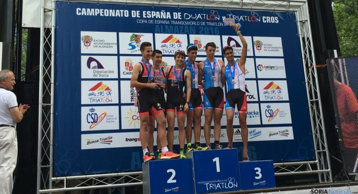 Los sorianos, a la izquierda del podio, este sábado./FTCyL