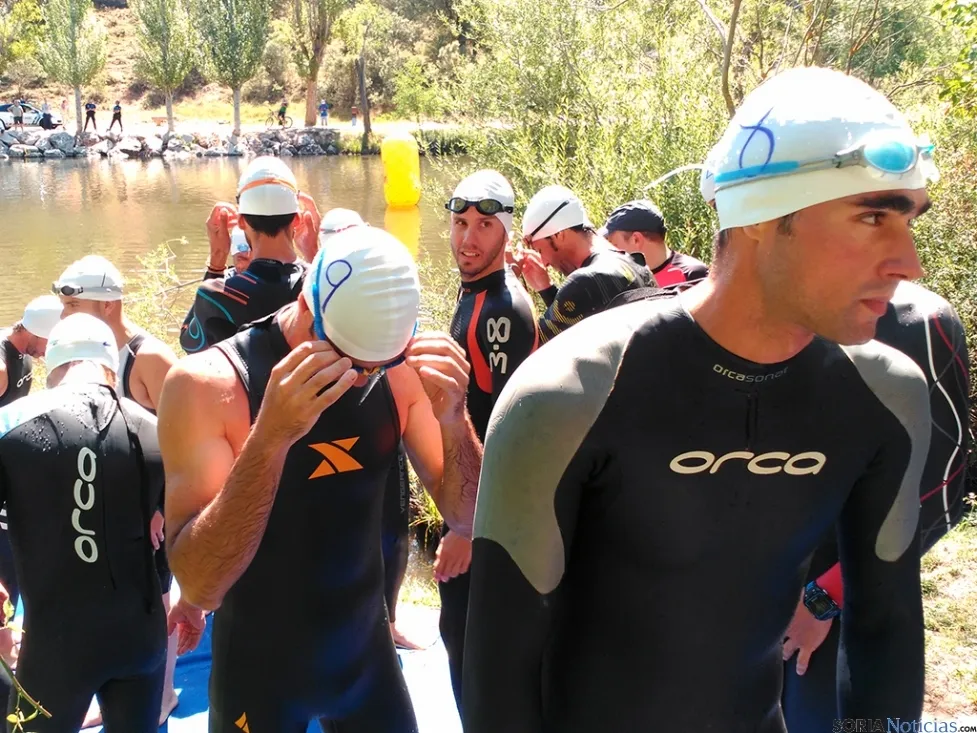 III Triatlon Cross de Soria, en las márgenes del Duero. /SN