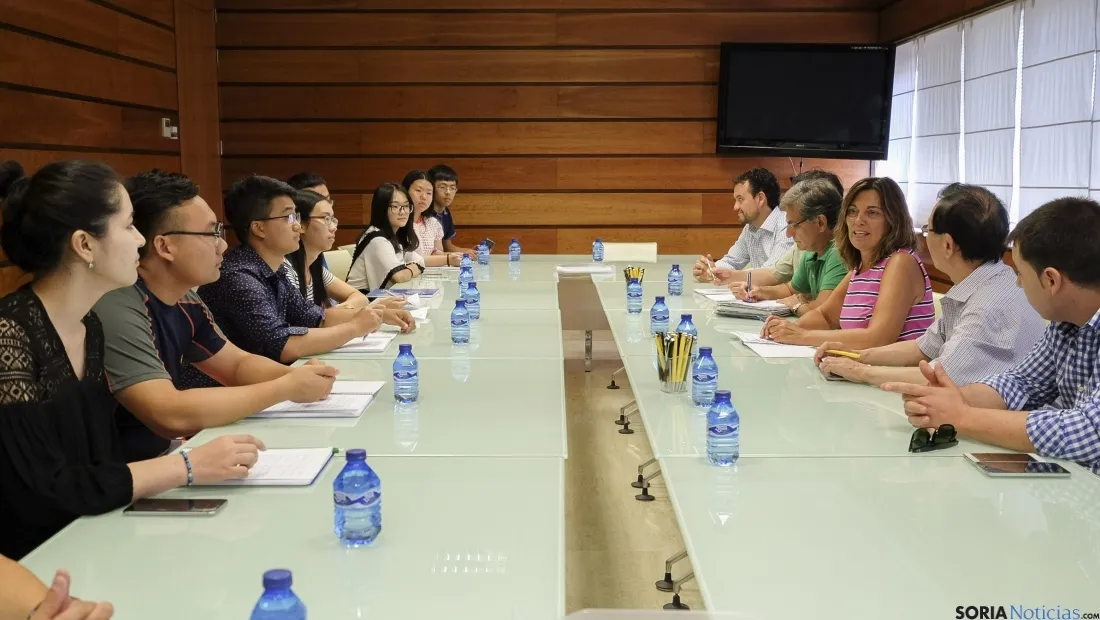 Encuentro para impulsar el comercio agroalimentario con China. /Junta