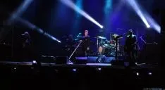 La música de Loquillo sirve para celebrar los 50 años de Caja Rural de Soria. / SN