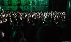 La música de Loquillo sirve para celebrar los 50 años de Caja Rural de Soria. / SN