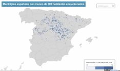 Mapa de los municipios con menos de 100 habitantes. /El País