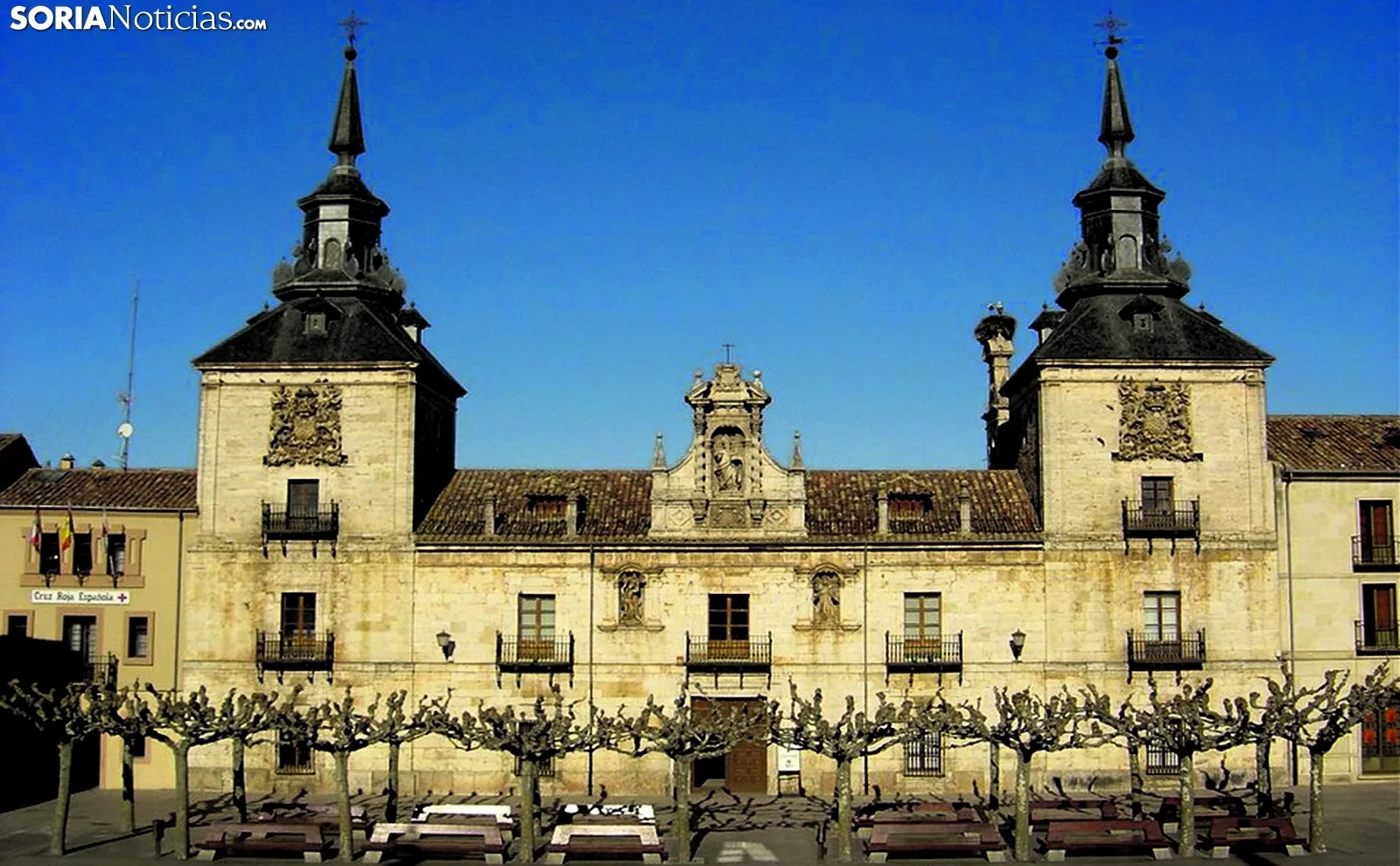 Cartel Día del Turismo en Castilla y León en El Burgo de Osma.