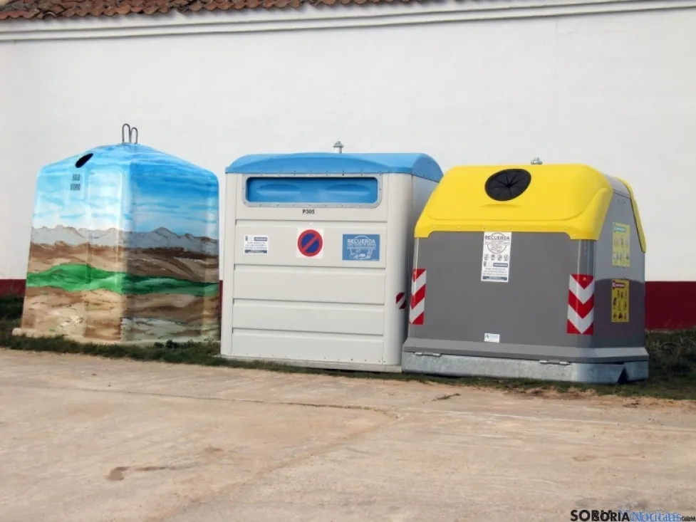 Contenedores en Almarail.