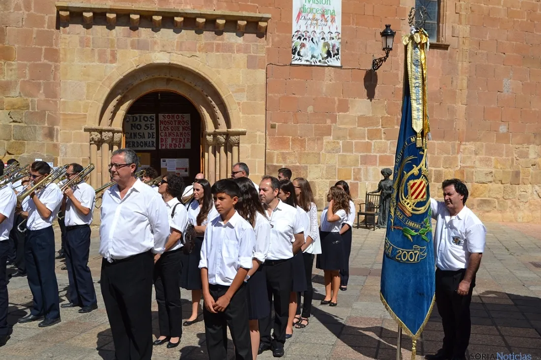 Pasacalles y concierto de las bandas de Soria y Cullera. /SN