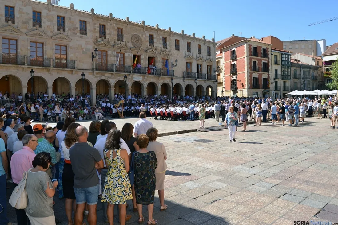 Pasacalles y concierto de las bandas de Soria y Cullera. /SN