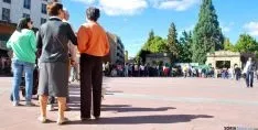 Imagen del reparto de leche de ASAJA este martes. / SN