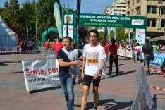 Numerosas chavales, en las carreras de las categorías inferiores. /SN