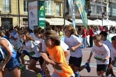 Numerosas chavales, en las carreras de las categorías inferiores. /SN