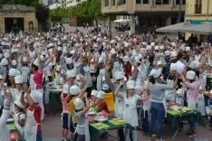 'Cocina en famillia' con el Top Chef Javier García./ SN