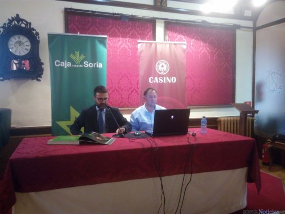 Eduardo Munilla y Valentín Guisande durante la conferencia./SN
