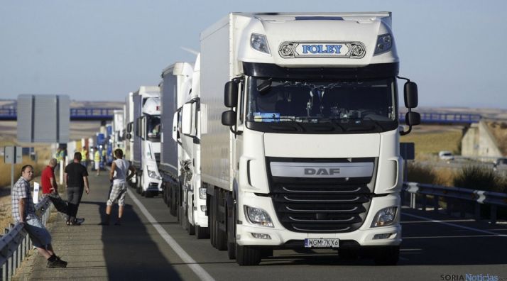 La retención de vehículos por el accidente. / SN