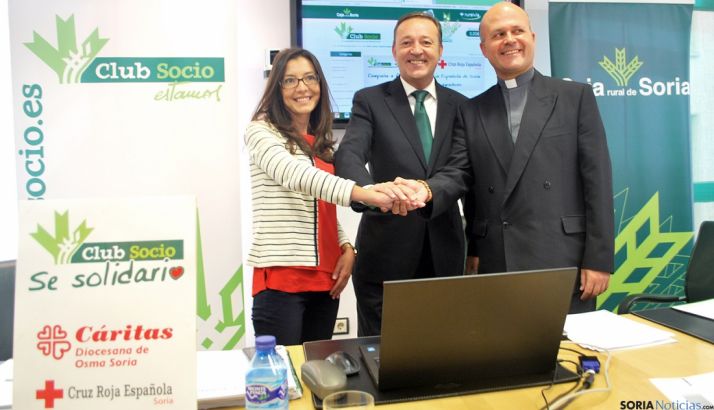 Irigoyen (izda.), Munilla y Ramírez en la presentación del proyecto. / SN