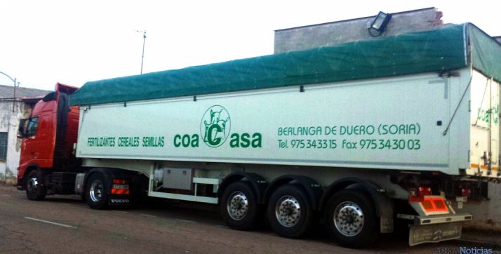 El vehículo robado esta noche en Berlanga de Duero. / SN