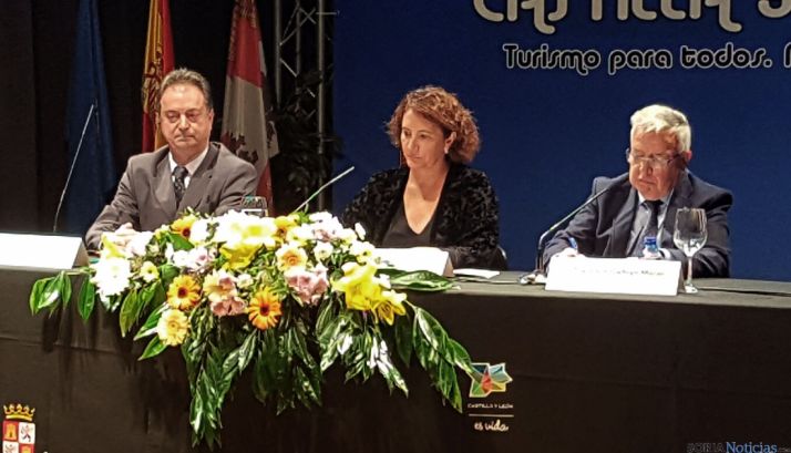 La consejera este viernes en El Burgo. / SN