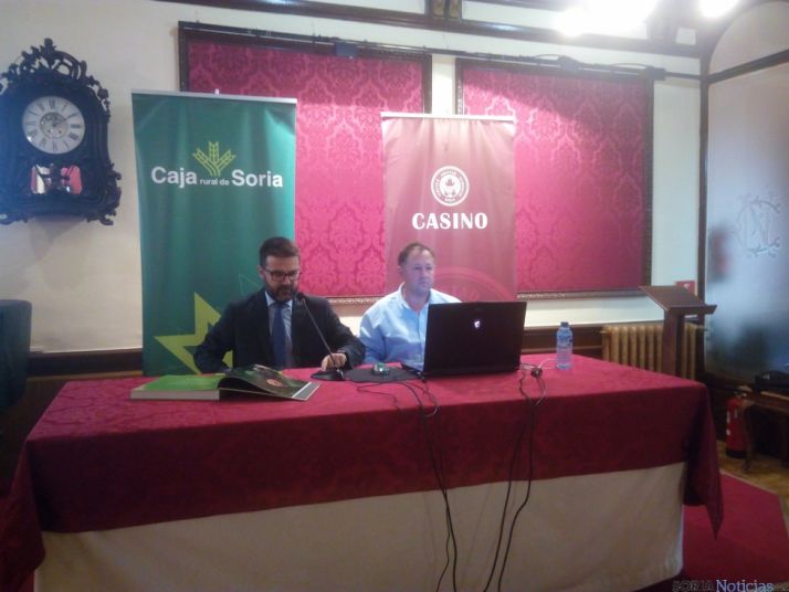 Eduardo Munilla y Valentín Guisande durante la conferencia./SN