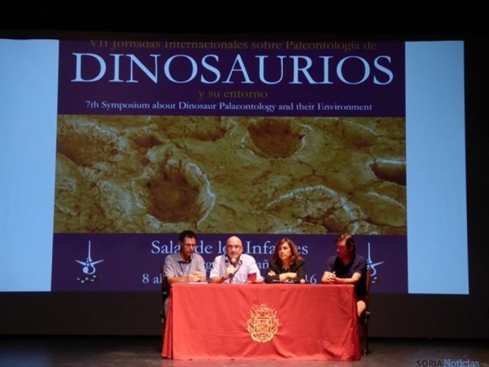 Jornadas sobre dinosaurios en Salas de los Infantes.